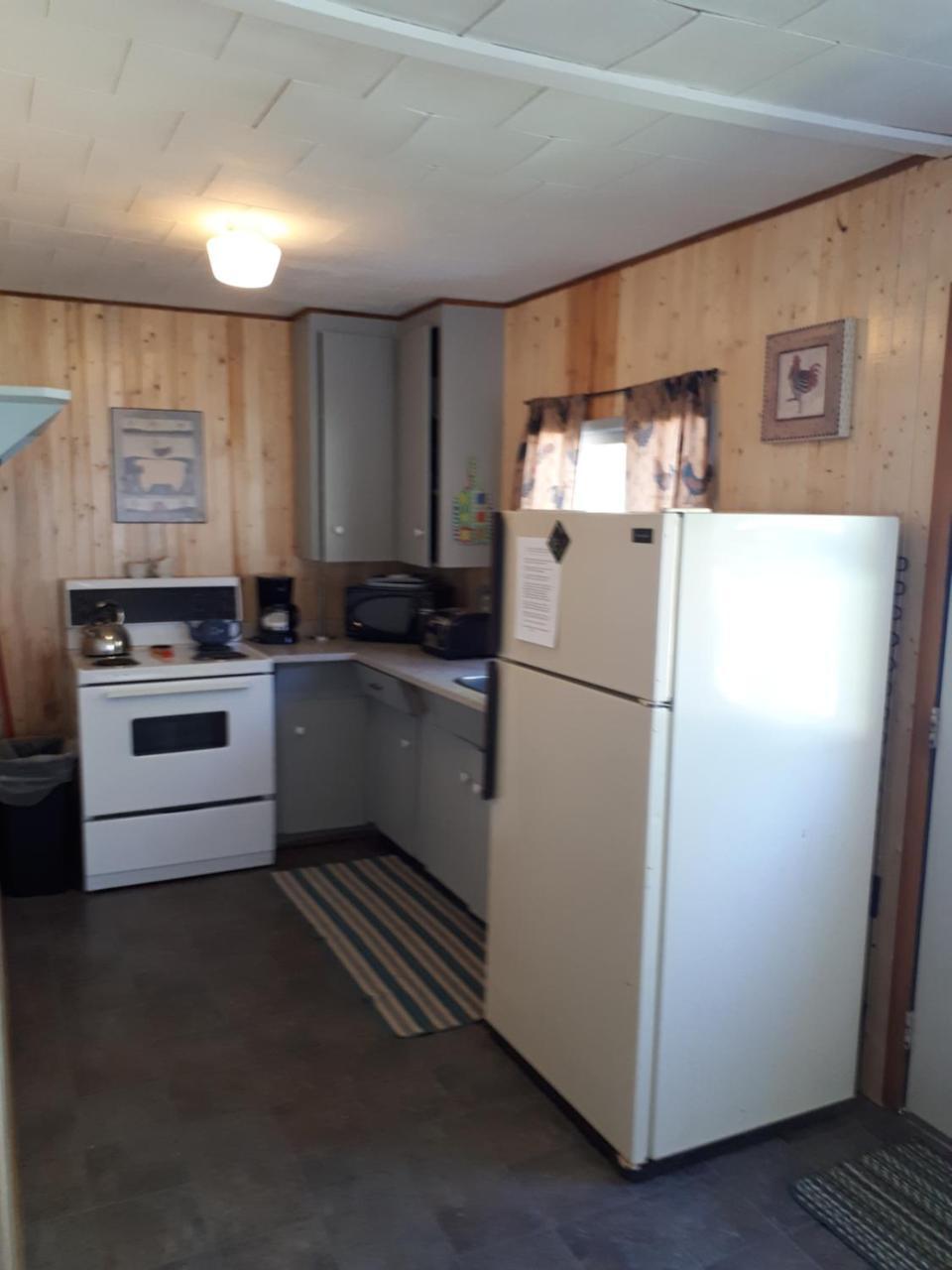 Chalkley'S Sandy Bay Cottage Resort Nipissing Beach Kültér fotó