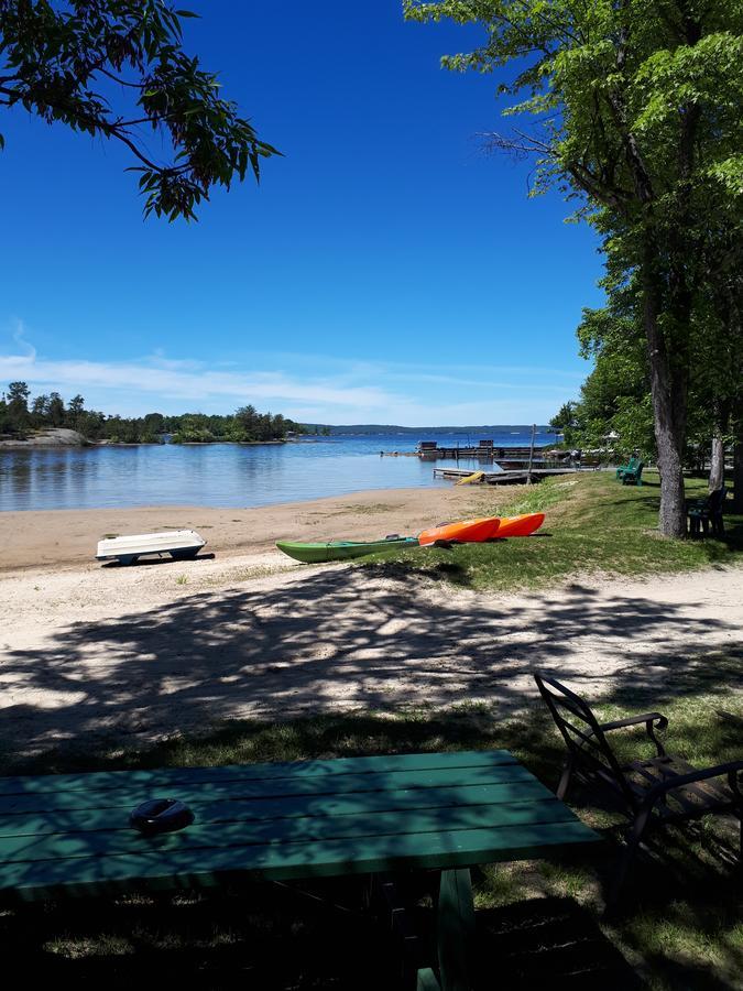 Chalkley'S Sandy Bay Cottage Resort Nipissing Beach Kültér fotó